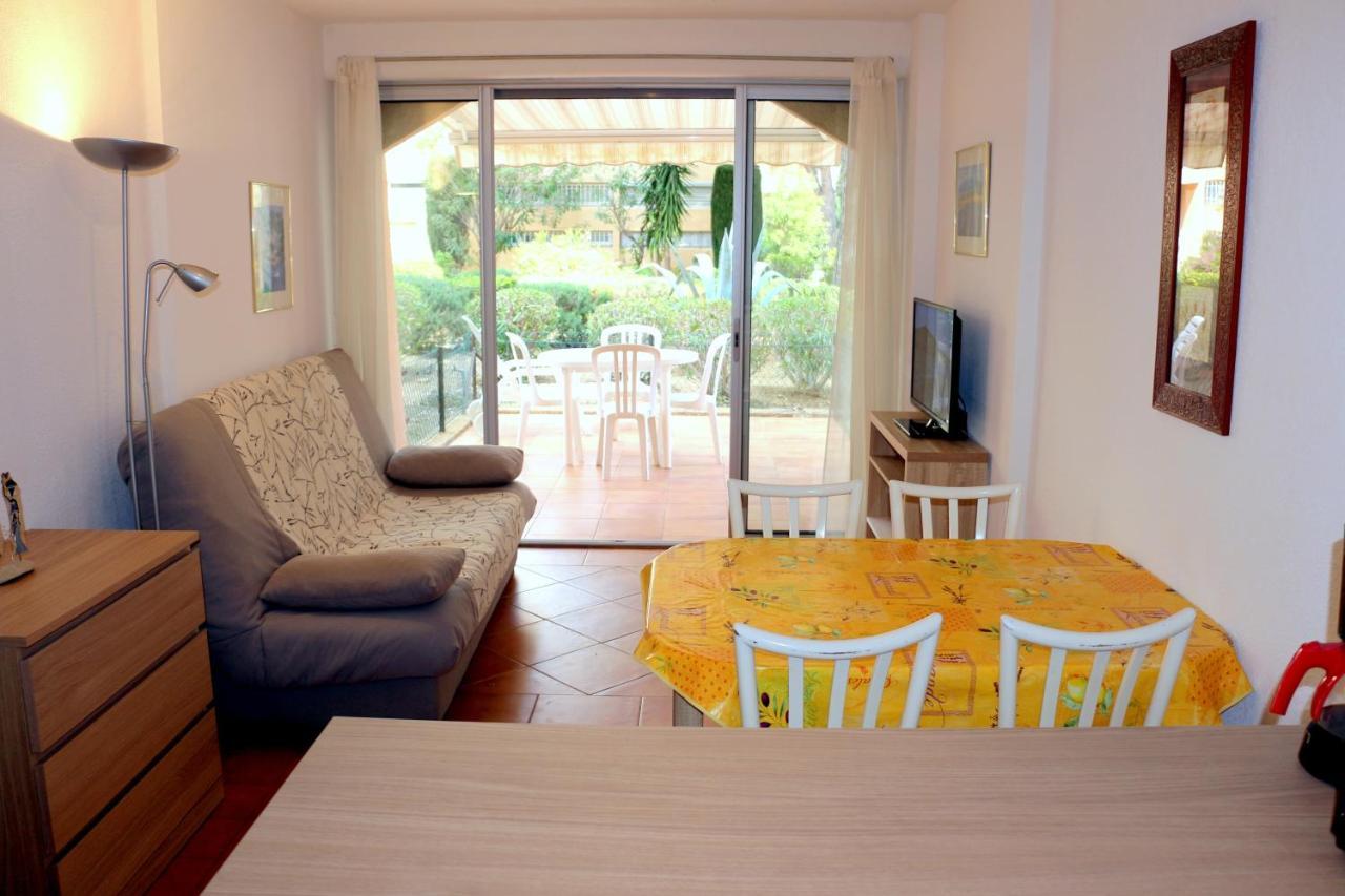 T2 Terrasse, Bormes Les Mimosas La Faviere, 5 Pers, 5 Mn A Pieds Des Plages Et Commerces Buitenkant foto